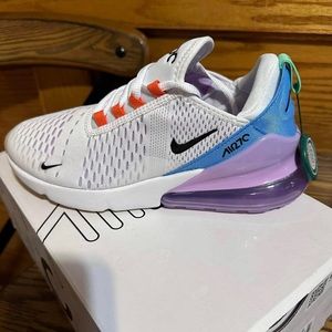 Womens Air Max 270
